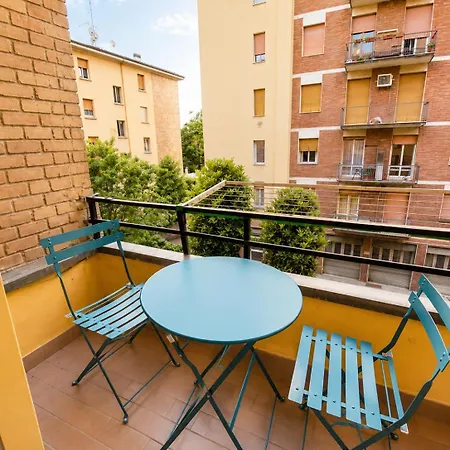 Kobain Apartment Bologna